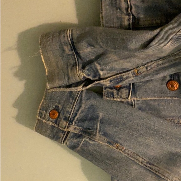 Jean jacket - Picture 2 of 4